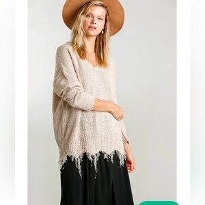 Umgee V-Neck Long Sleeve Knit Pullover Sweater Frayed Hem Large Beige Tan like n